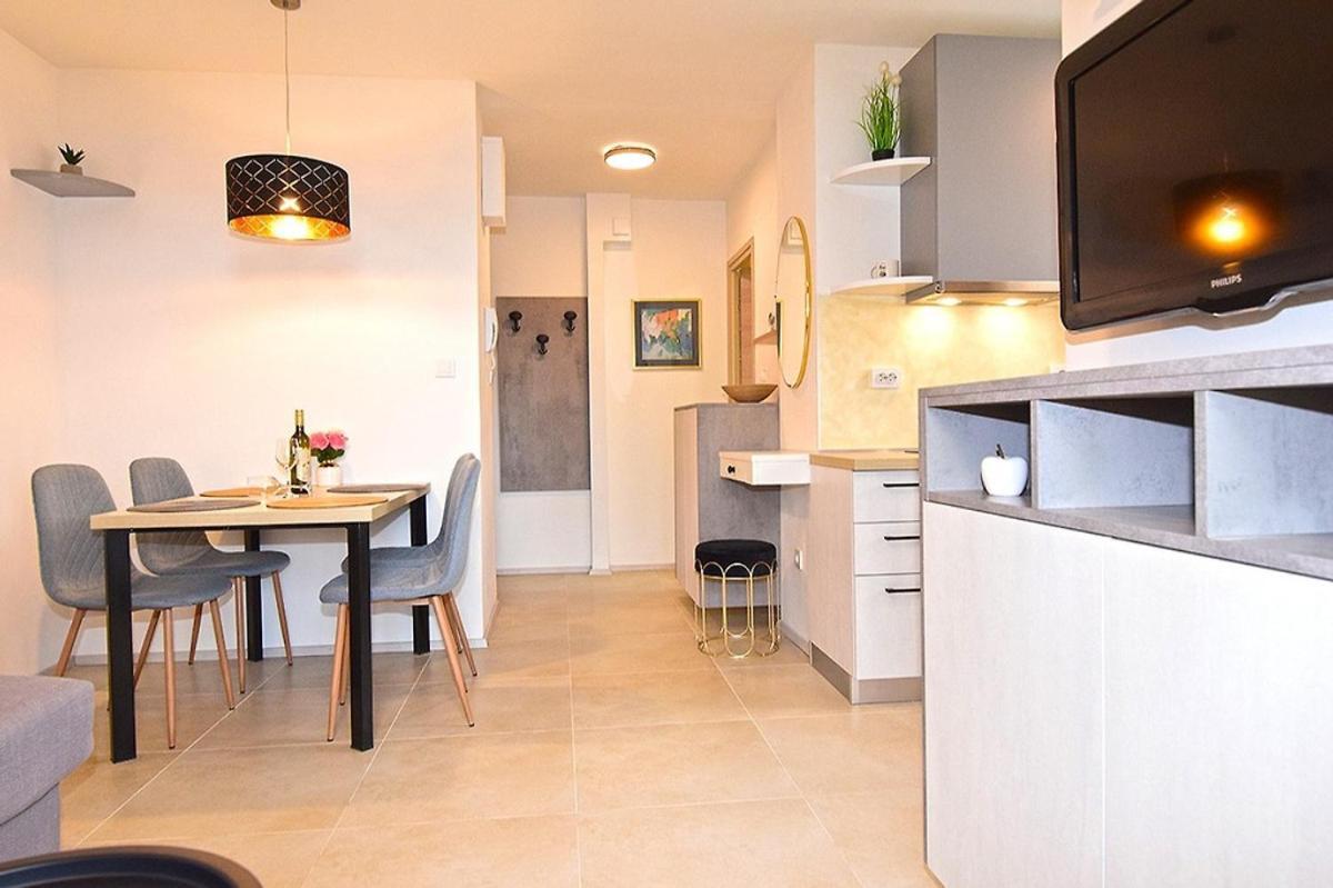 Sole Pula Apartman-Near Beach Экстерьер фото